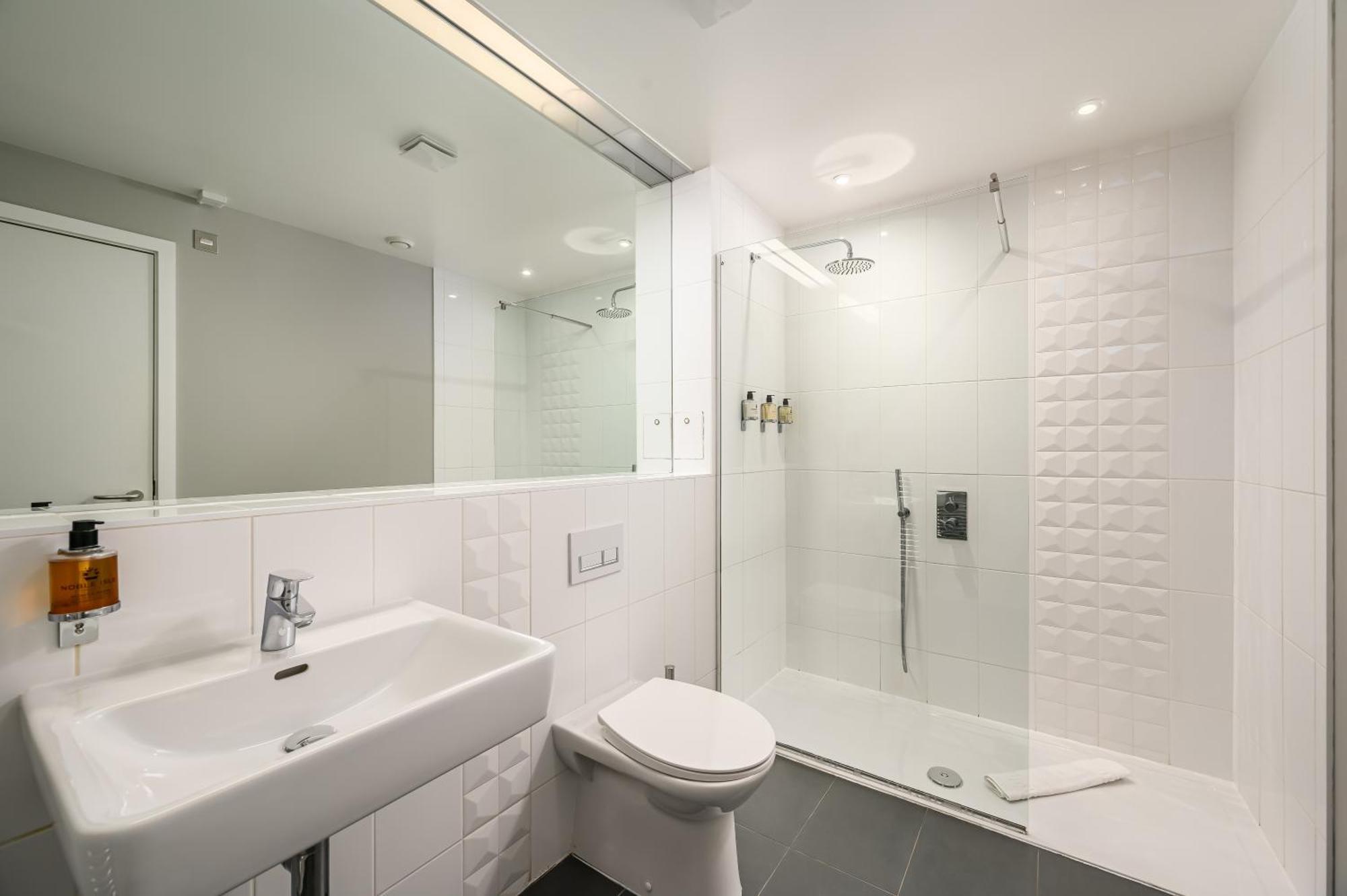 Destiny Scotland -The Malt House Apartments Edinburgh Ngoại thất bức ảnh